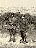 08.Vorošilovgrad - A sinistra Giorgio Vagnini, a destra serg. magg. Uguccioni