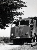 1940 Automezzi dei Pontieri sulla riva dell'Oglio
