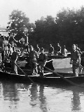 1940 Chivasso - Costruzione di un ponte su barche, torrente Malone, luglio - 02