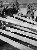 1940 Trino Vercellese - Fasi e particolari del gittamento di ponti su barche 06
