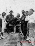 1942 Luglio - Dnepropetrovsk - visita alla tomba di una amica