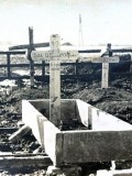 06.Cimitero di Jasinovataja-La tomba di Alfredo Albanati, morto il 23.02.42